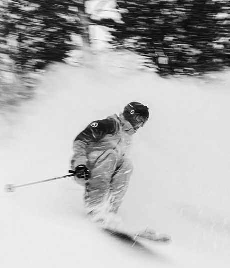 someone skiing fast