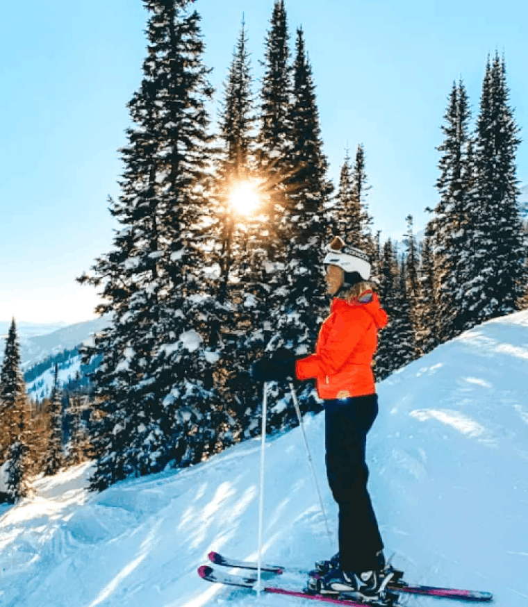 woman skiing